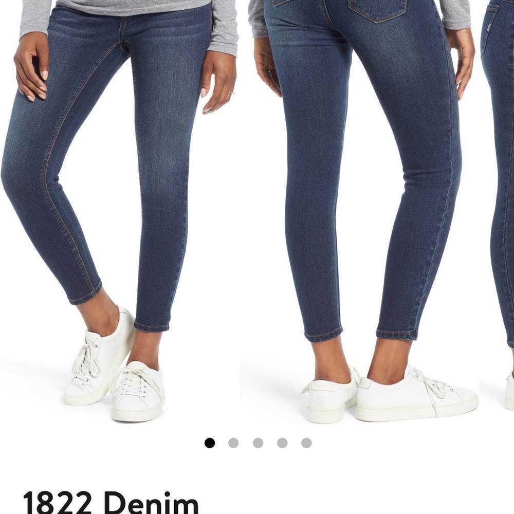 Lot of 2 maternity jeans